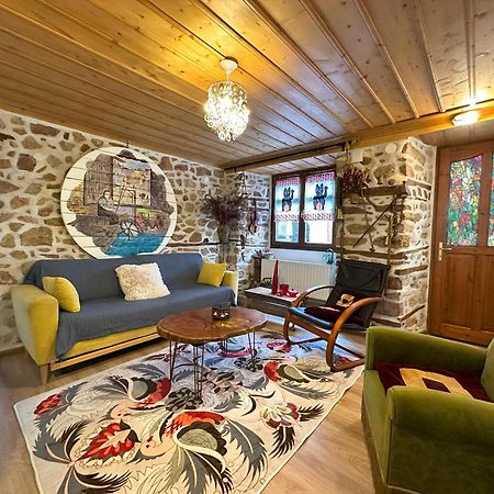 Вилла Renovated Old Manor House With Yard Арнея Экстерьер фото