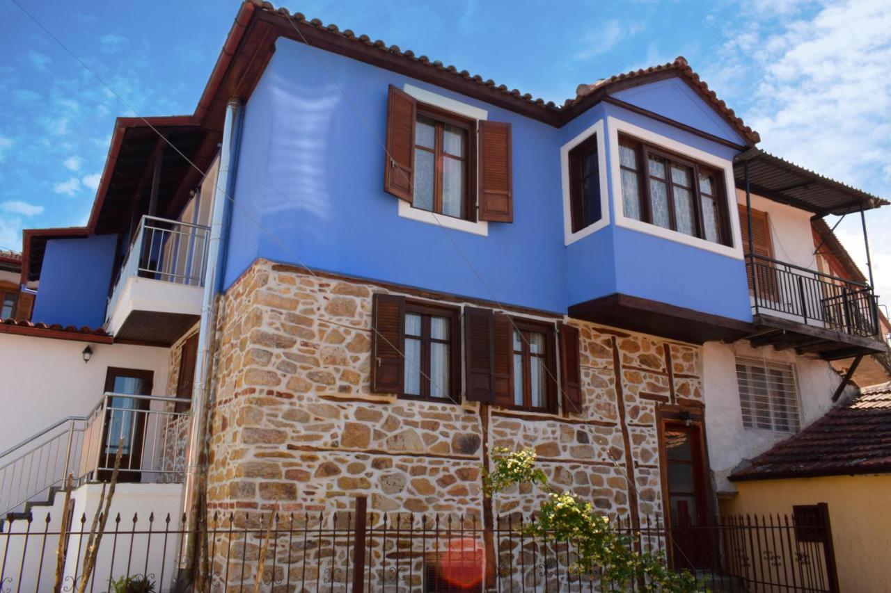 Вилла Renovated Old Manor House With Yard Арнея Экстерьер фото