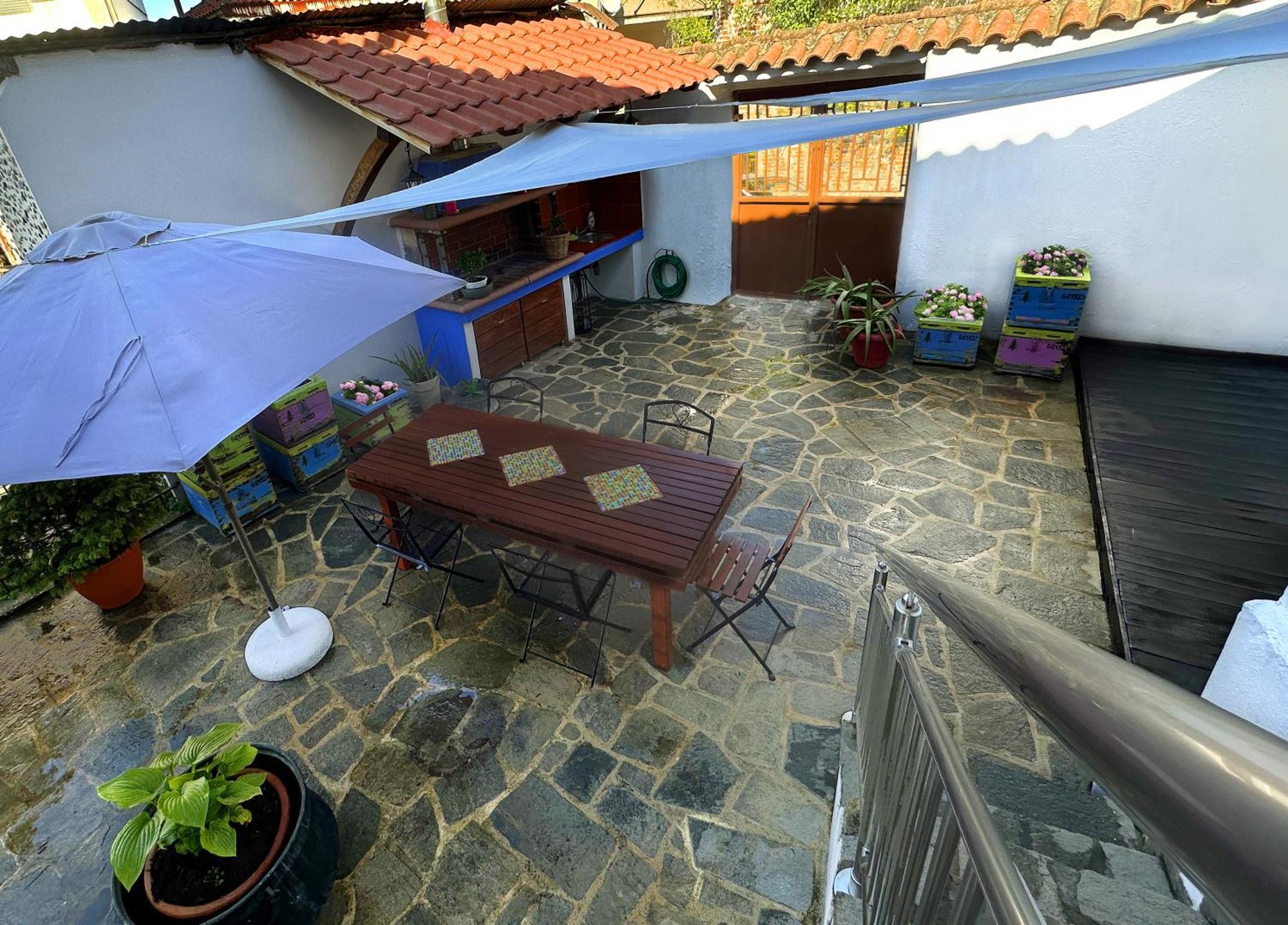 Вилла Renovated Old Manor House With Yard Арнея Экстерьер фото