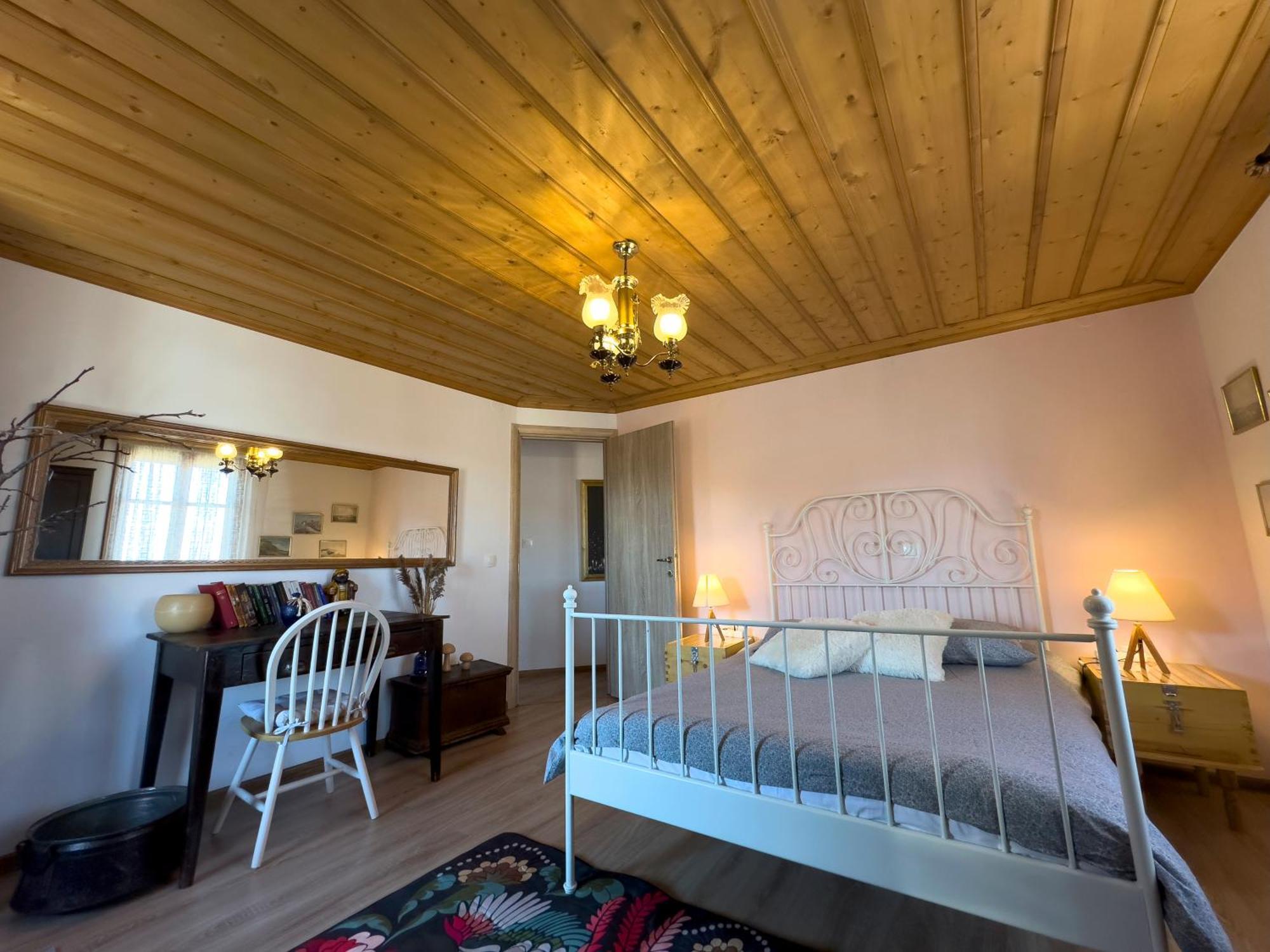 Вилла Renovated Old Manor House With Yard Арнея Экстерьер фото