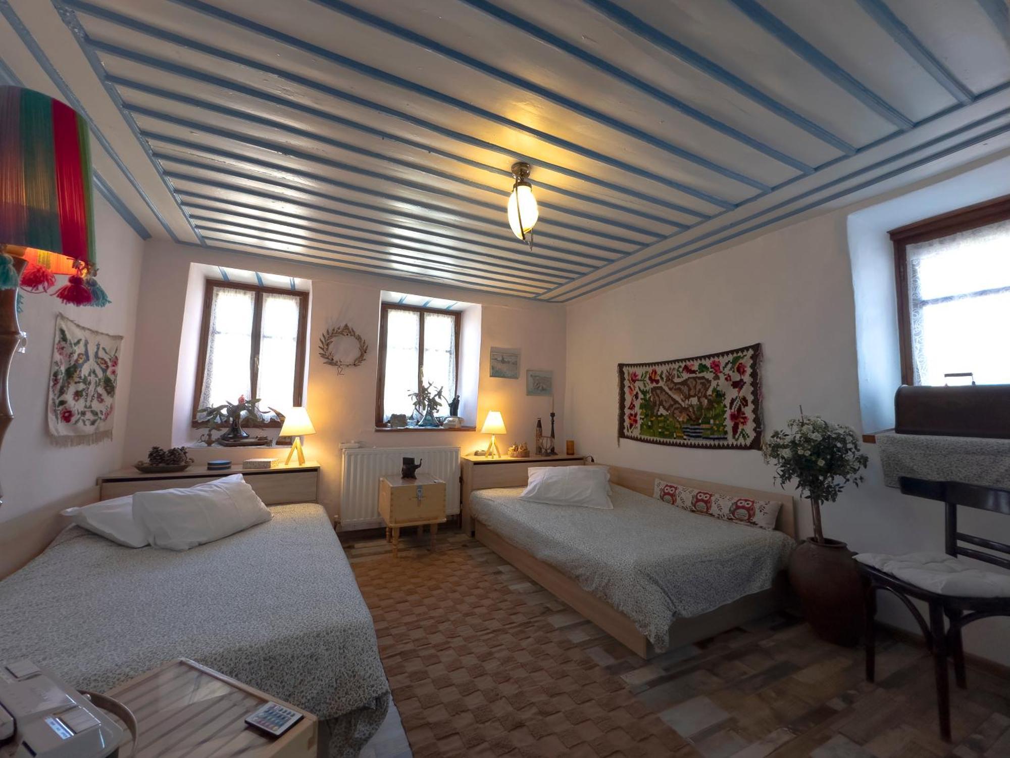 Вилла Renovated Old Manor House With Yard Арнея Экстерьер фото